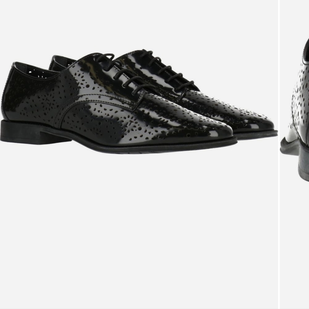 Tod's Black Patent Leather Perforated Lace-Up Flats